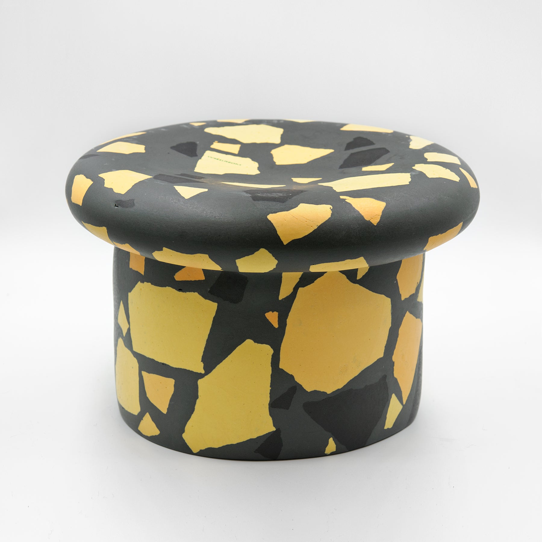 Bigfoot Archipelago planter, Salamandra