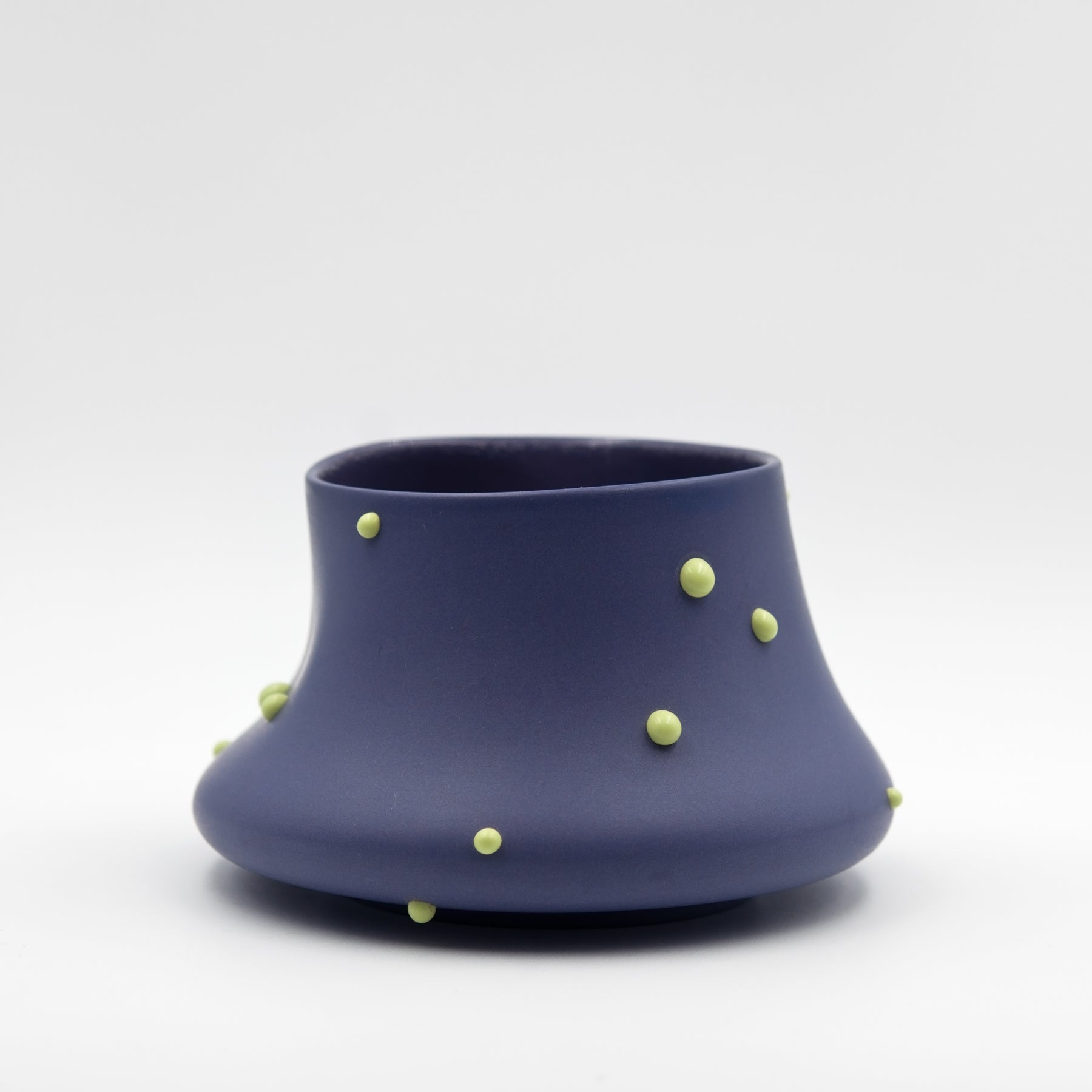 Peckii cup, purple-green