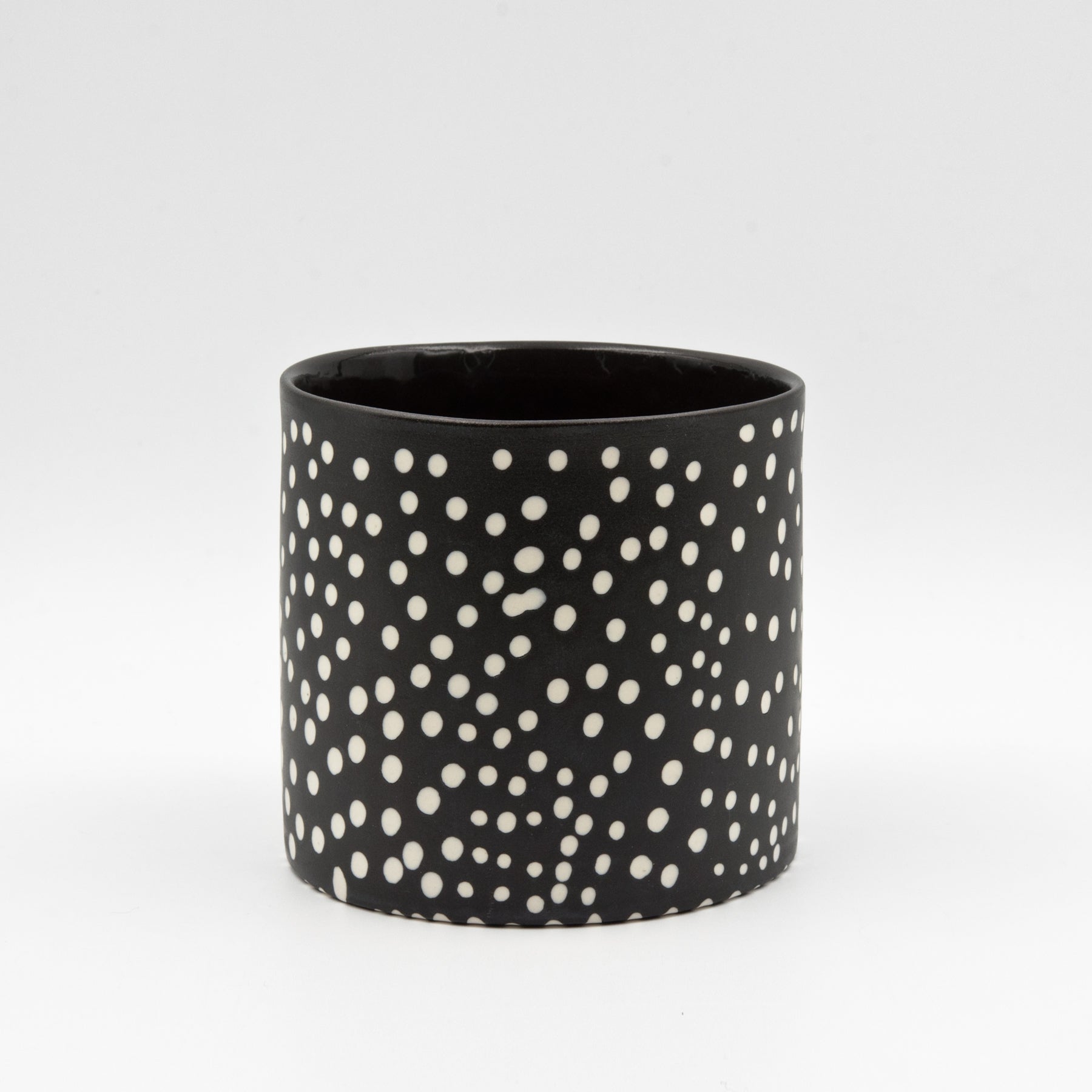 Polka dot cup, black