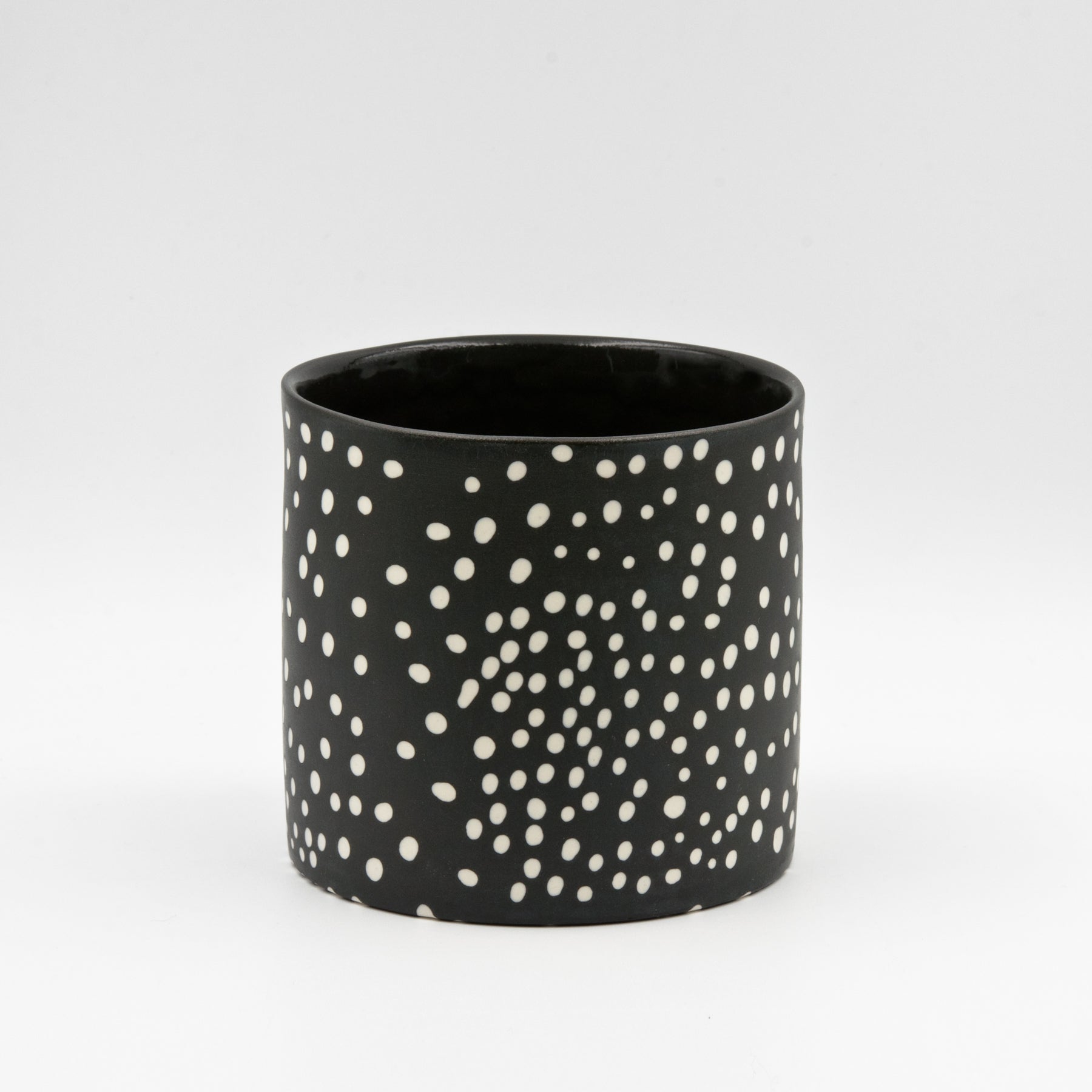 Polka dot cup, black